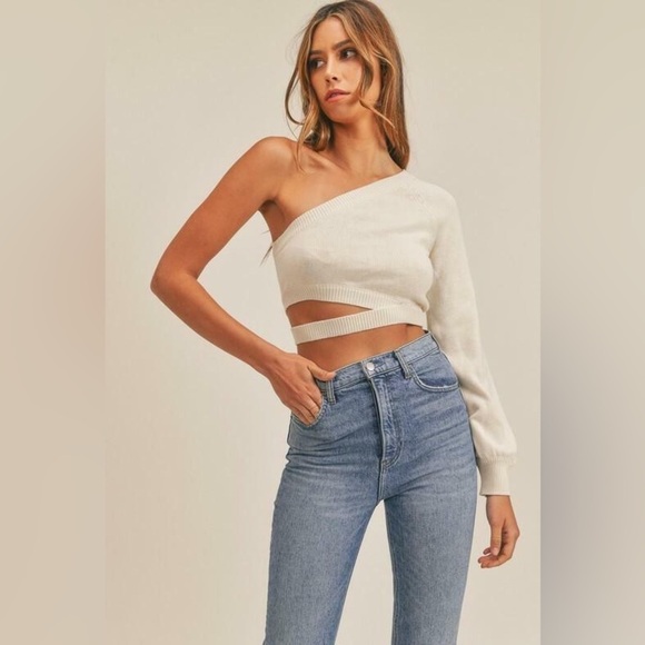 Lovers + Friends Sweaters - Lovers + Friends One Shoulder Puff Sleeve Cropped Sweater Sz XXS 100% Cotton